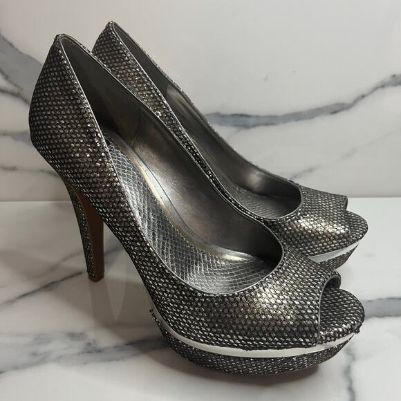 Gianni Bini | Women's Silver Metallic Date Night Peeptoe Platform Heel Sz 8.5 - Picture 1 of 8